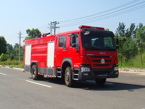 豪沃8噸水罐消防車（國五）